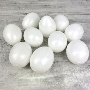 Plastična PVC jaja bijela s rupicom na dnu 5,5cm