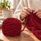 Grimizno crvena vunena pređa od chenille-pliša 165 g – mekana pliš pređa