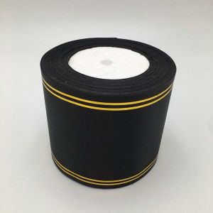 Pogrebna traka 9.6 cm – crna traka sa zlatnim rubovima za ikebane i aranžmane