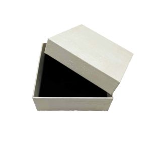 Kutijica za nakit 8.5x8.5x3 cm – bijela poklon kutija za ogrlice i naušnice