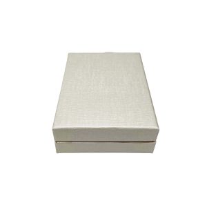 Poklon kutija za nakit 11×8×3,5 cm – Bijela sa zlatnom crtom