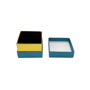 Poklon kutija za nakit 5×4 cm – Tirkizna sa zlatnom crtom